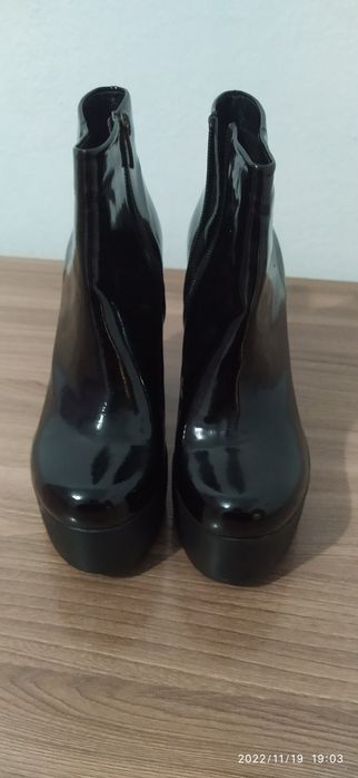 Ботильоны новые 37 размер натуральная кожа VESBA