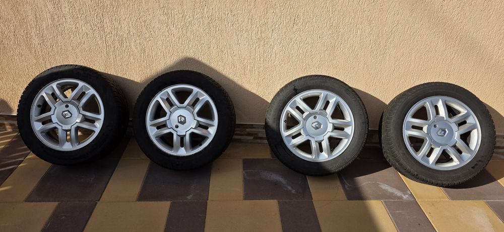 Jante renault r16 echipate cu cauciucuri iarna debica 205 55 16