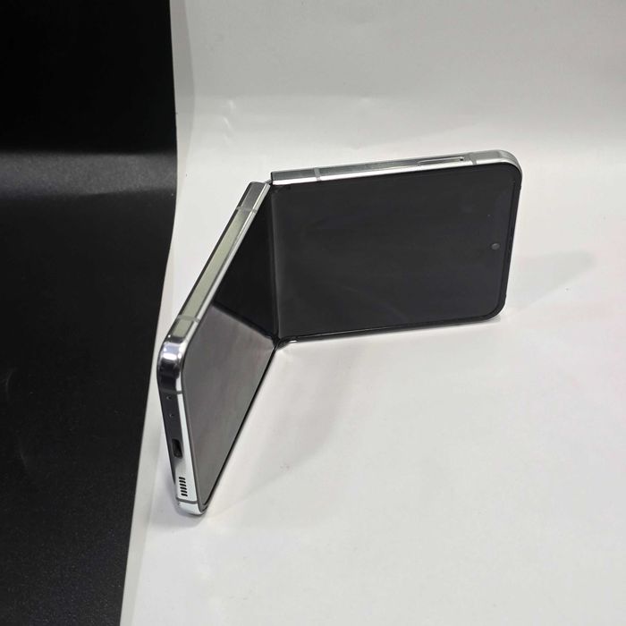 HOPE AMANET P8 Samsung Z Flip 5 512 Gb 8 Gb Ram