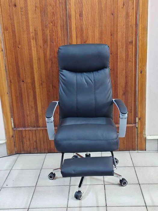 Элитное кожаное кресло  для дома и офиса