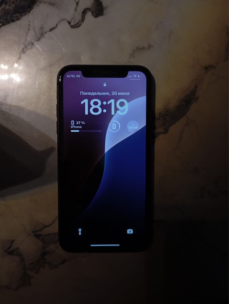 iPhone 11 на 128 гигабайт
