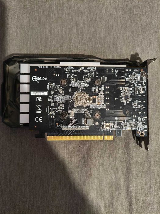 Placă Video Gigabyte GeForce GTX 1650 4GB - Fără Alimentare 6-pini!