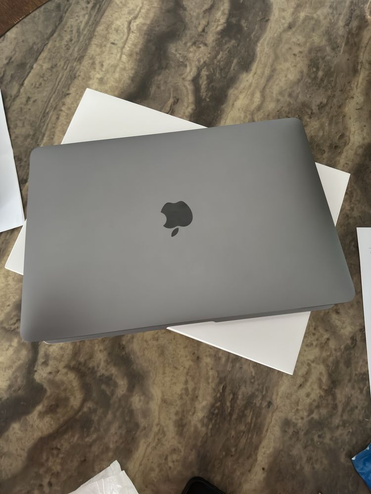 Laptop Apple - Macbook M1 chip