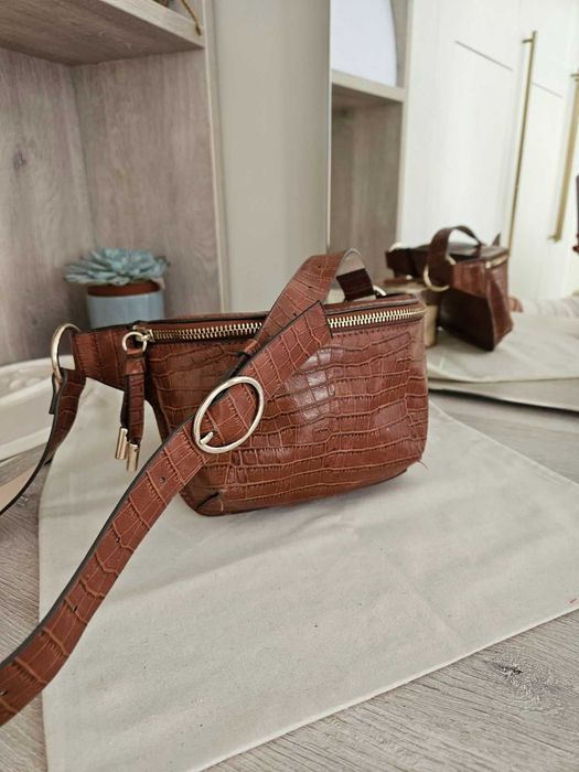 Малка чантичка за рамо или кръст H&M