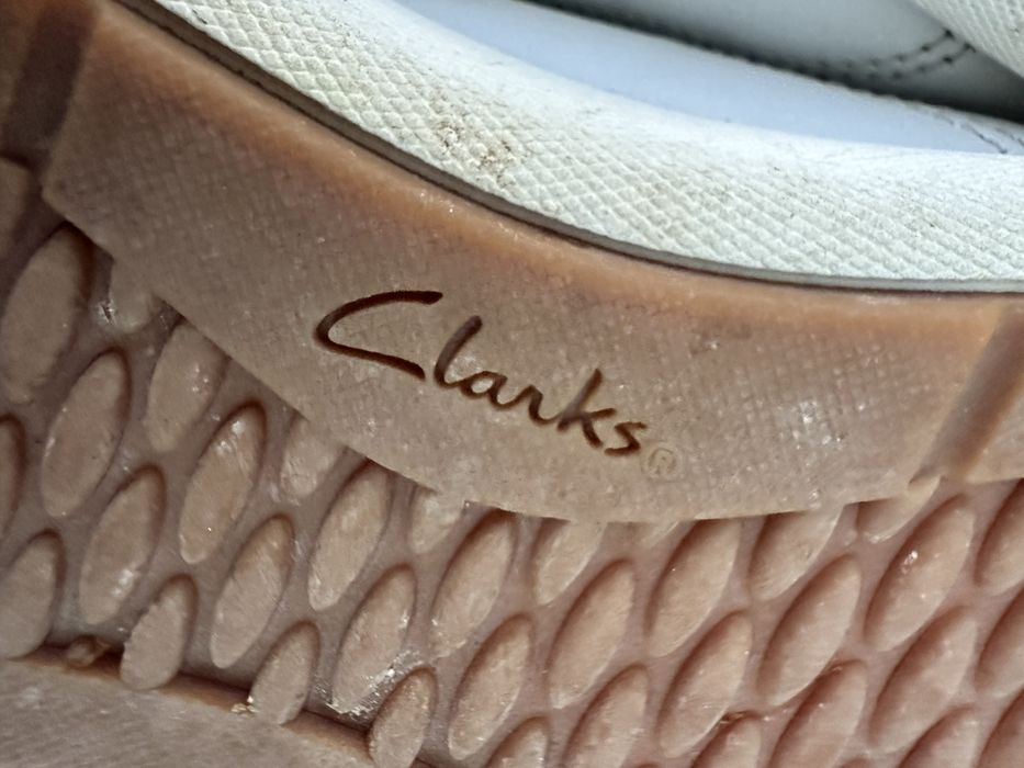 Маркови маратонки Clarks естествена кожа