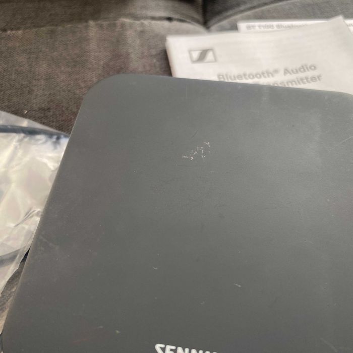 Блутут Аудио предавател Sennheiser BT T100