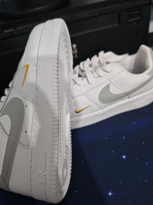 Nike Air Force 1, marimea 41, noi