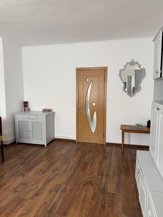 Casa cu curte de închiriat in Buziaș- zona centrala