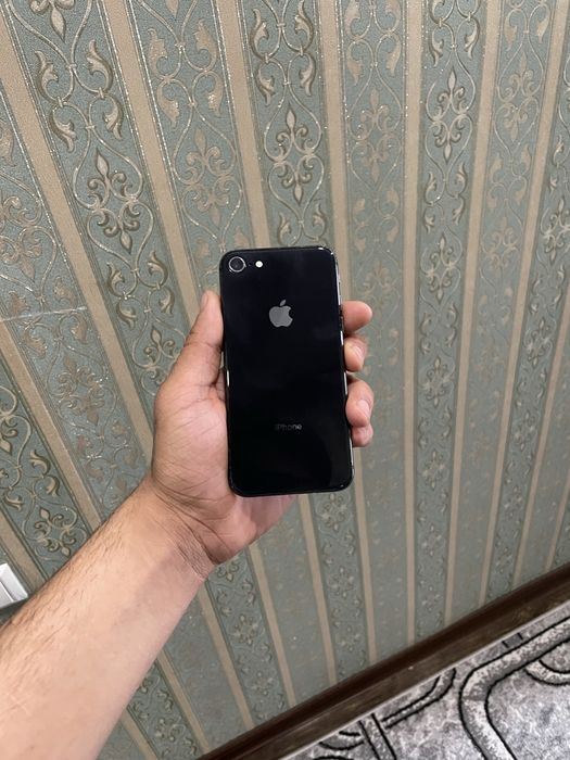 Iphone 8 64 gb holati yaxwi