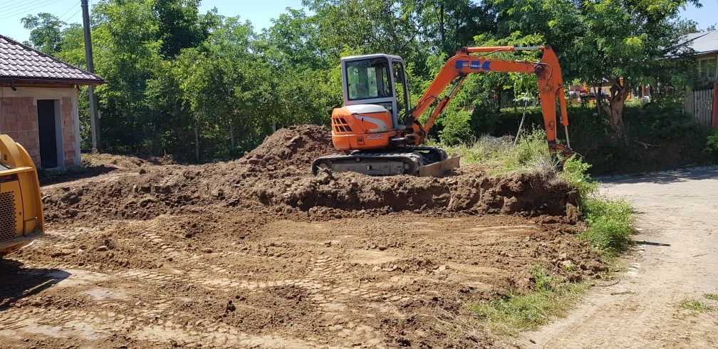 Inchirieri  utilaje. excavator  buldoexcavator camioane camionete