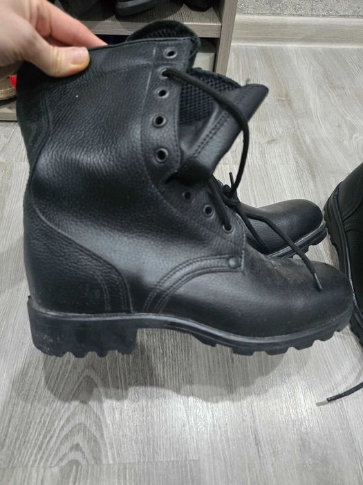 Продам НОВЫЕ берцы без утепления 42 размер, ботинки зима 41 размер