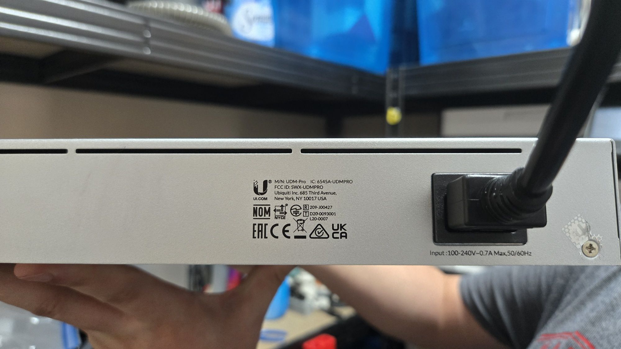 Суич Ubiquiti - UniFi Dream Machine Pro UDM-Pro, 8 порта, бял