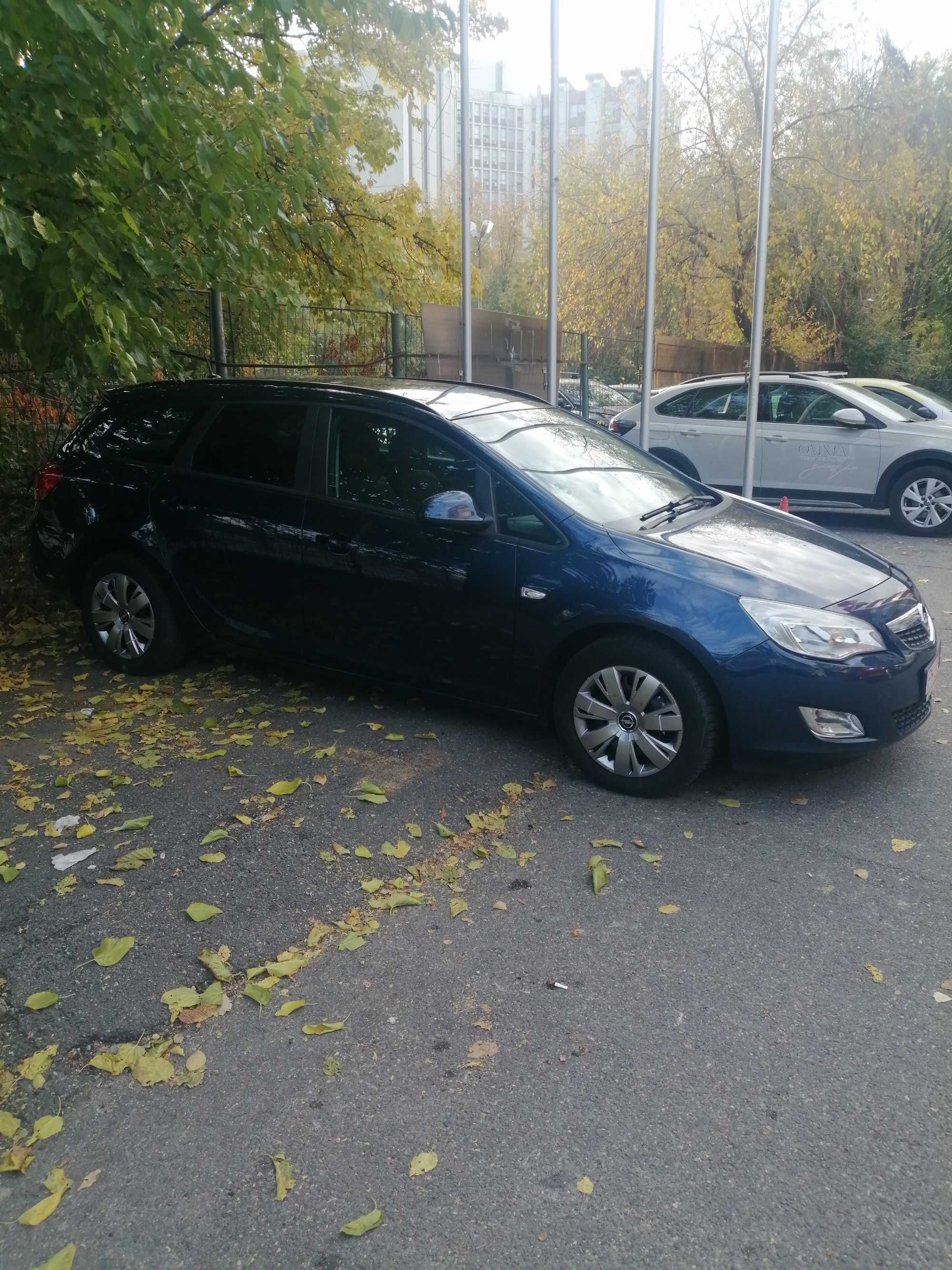 2011 Opel Astra J Sports Tourer 1.6 benzina, 116 cp,inscris recent