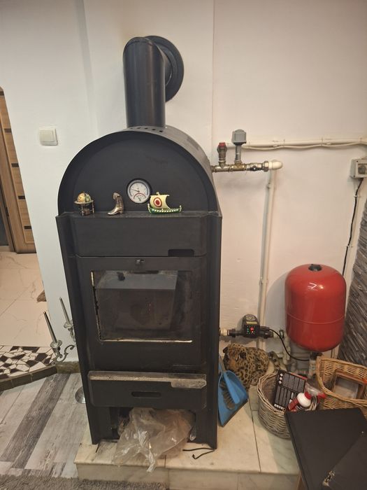 Termosemineu lemne si combustibil solid