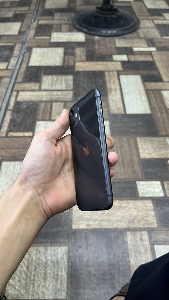 iphone 11 sotiladi