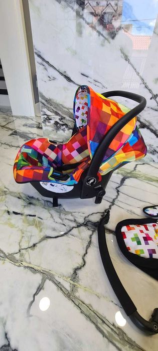 Vand gama carucior Cosatto - landou, scoica, scaun sport - stare buna