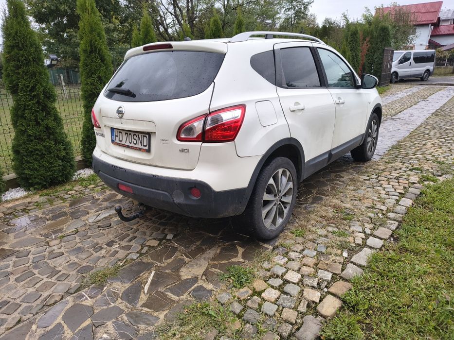 Nissan Qashqai 2011 2.0 150 cp avariat