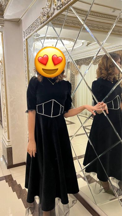 Платье бархотное срочно продам