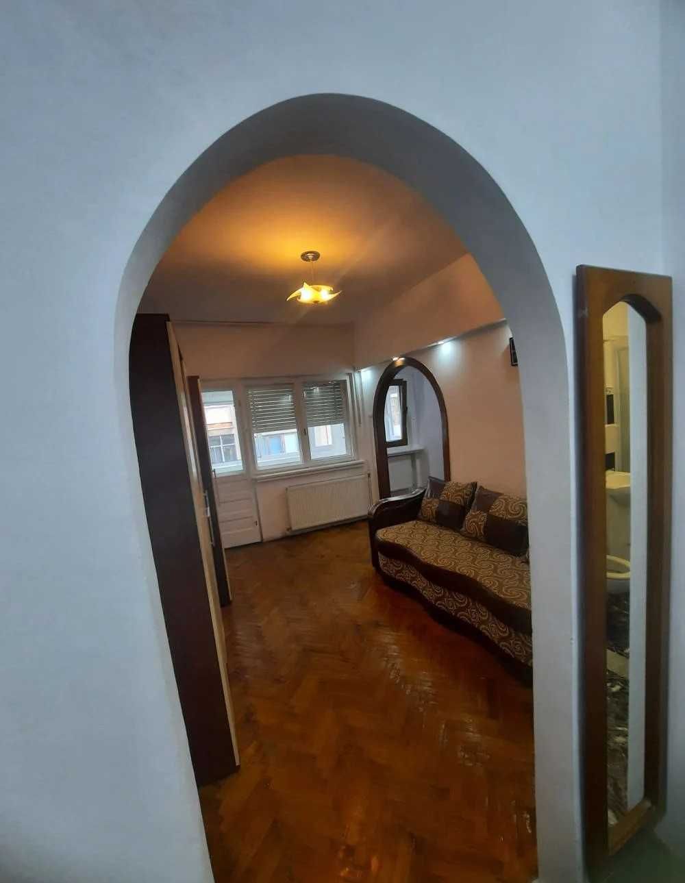 Proprietar vand apartament cu 2 camere zona Cișmigiu Strada Brezoianu