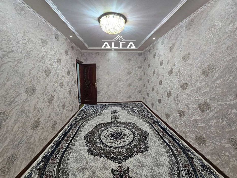 Buxoroda kvartira sotiladi 2 xonali 64m² 4-qavat.