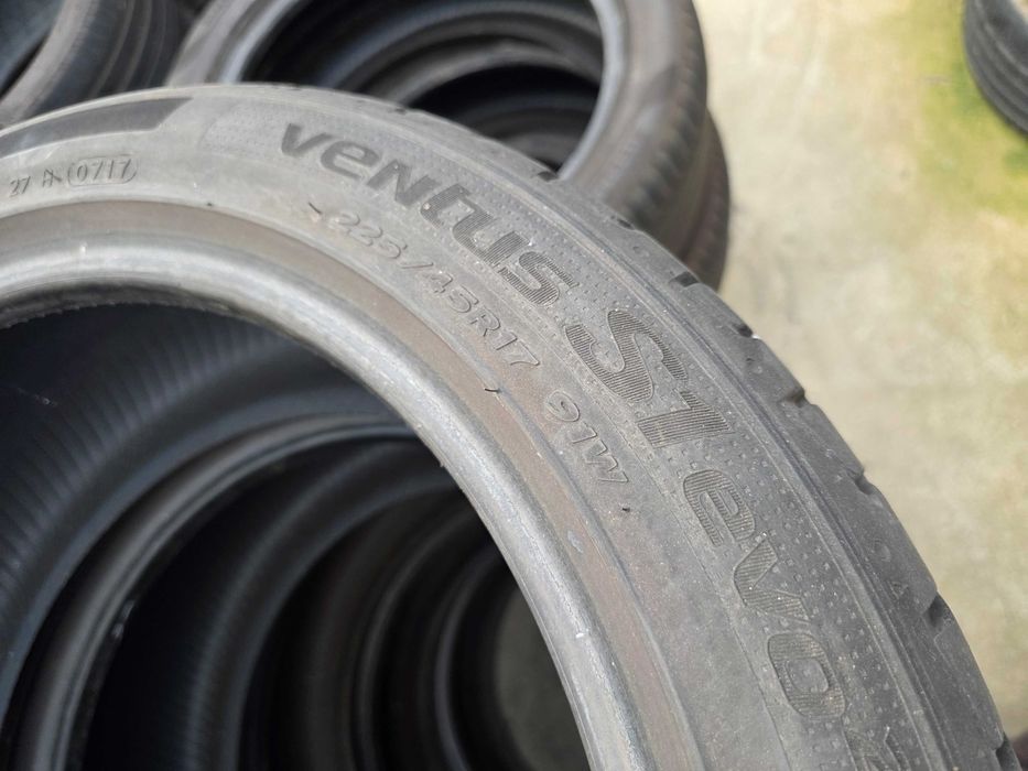 2бр Летни гуми 225 45 17 - Hankook