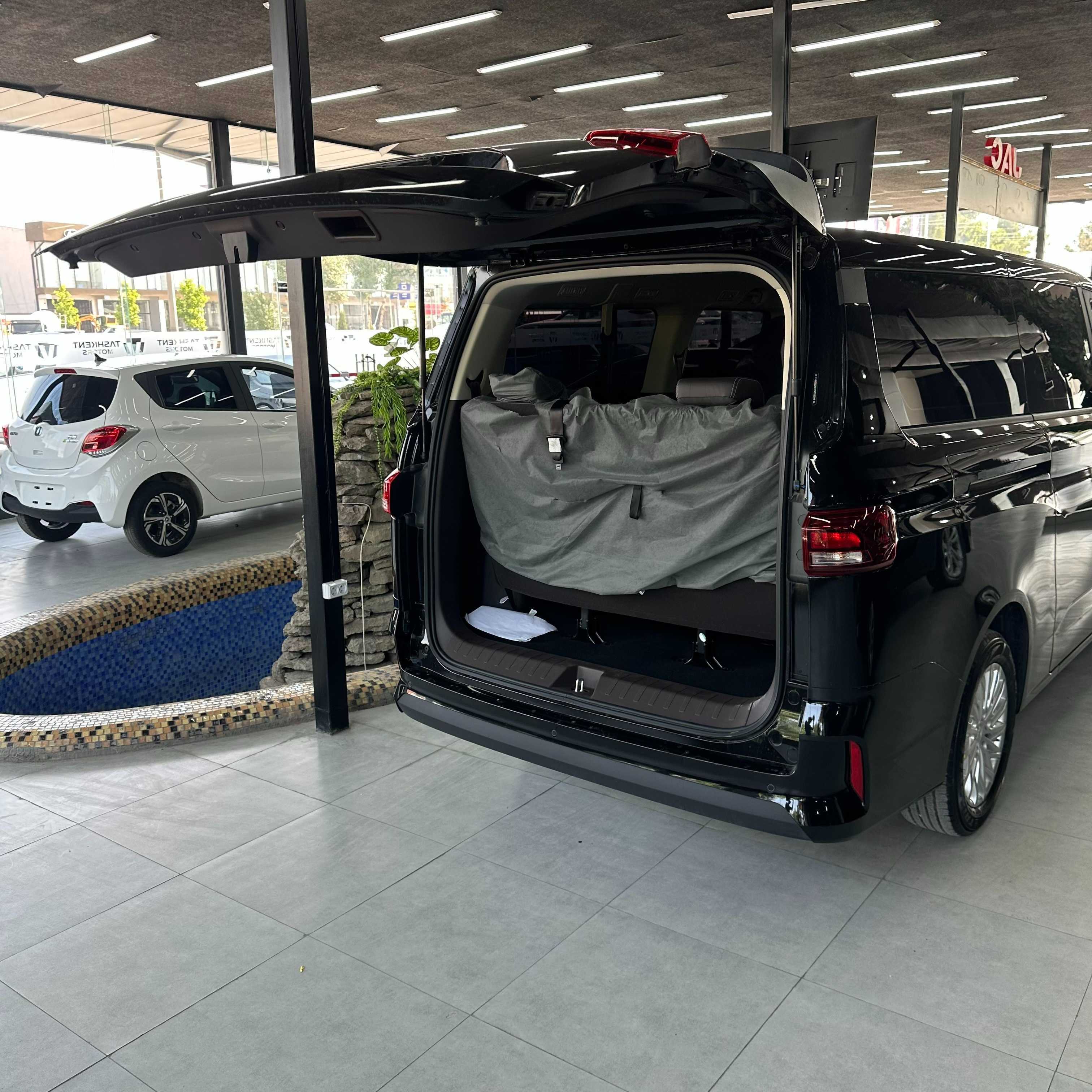 baw M7 miniven 9 mestalik