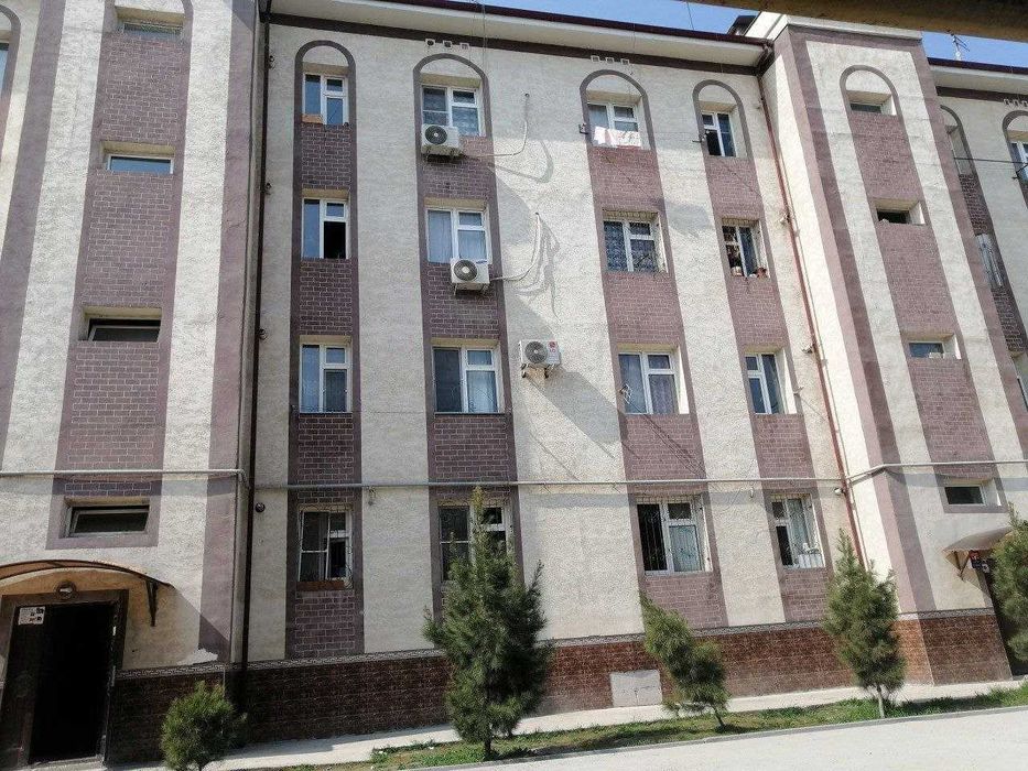 Srochna uy sotiladi Yangiyol tumanida