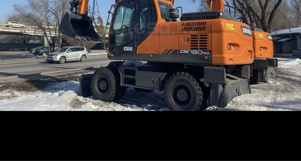 Услуги колесного эксковатора