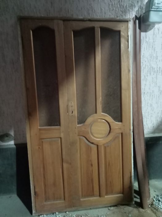 Продаётся дверь одна