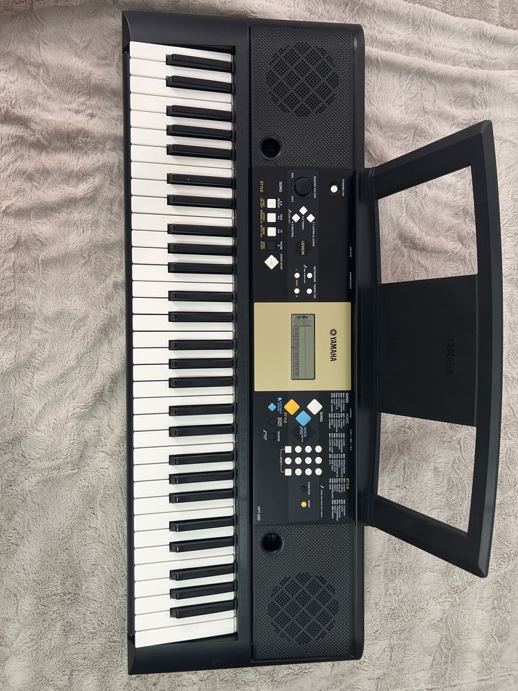 YAMAHA YPT-220 - orgă