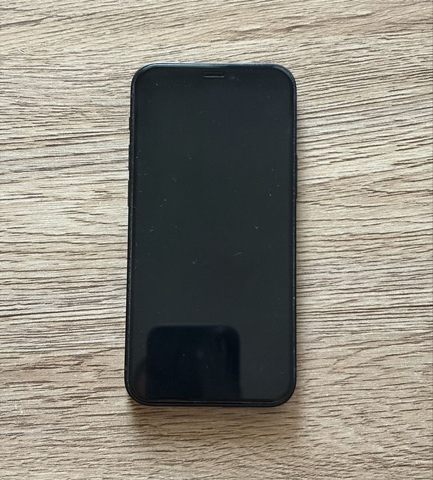 iPhone 12 mini черен