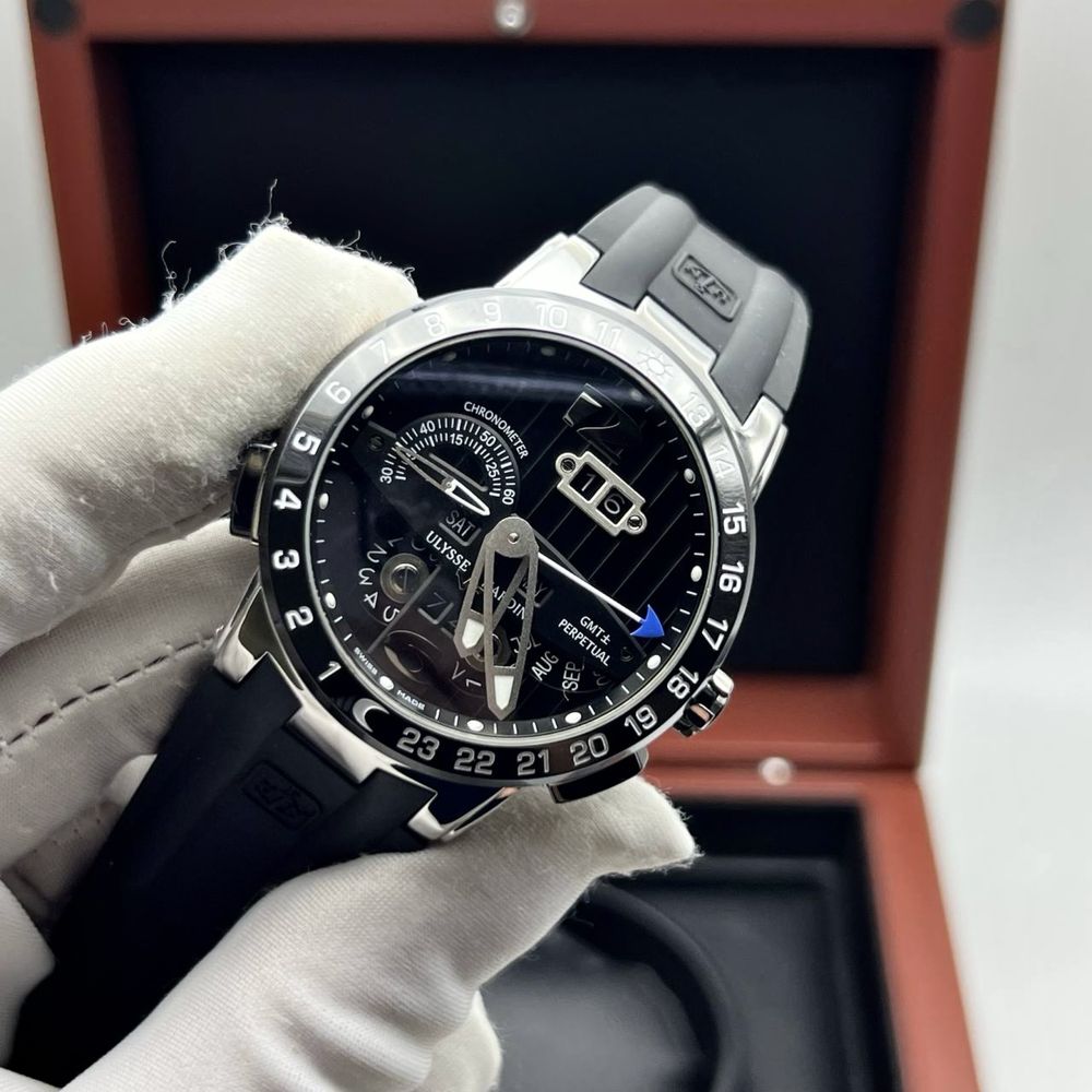 Ulysse Nardin El Toro Perpetual GMT Black Face