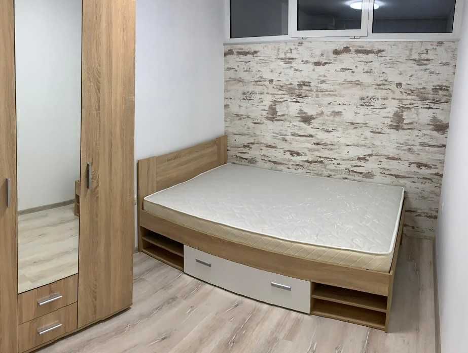 Дава се под наем Тристаен апартамент в Пловдив, Център - 79 кв.м за 255 € - Снимка #1