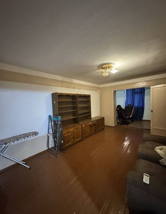 Срочно Продаётся Бобура 2/2/4 без ремонта локации топ !