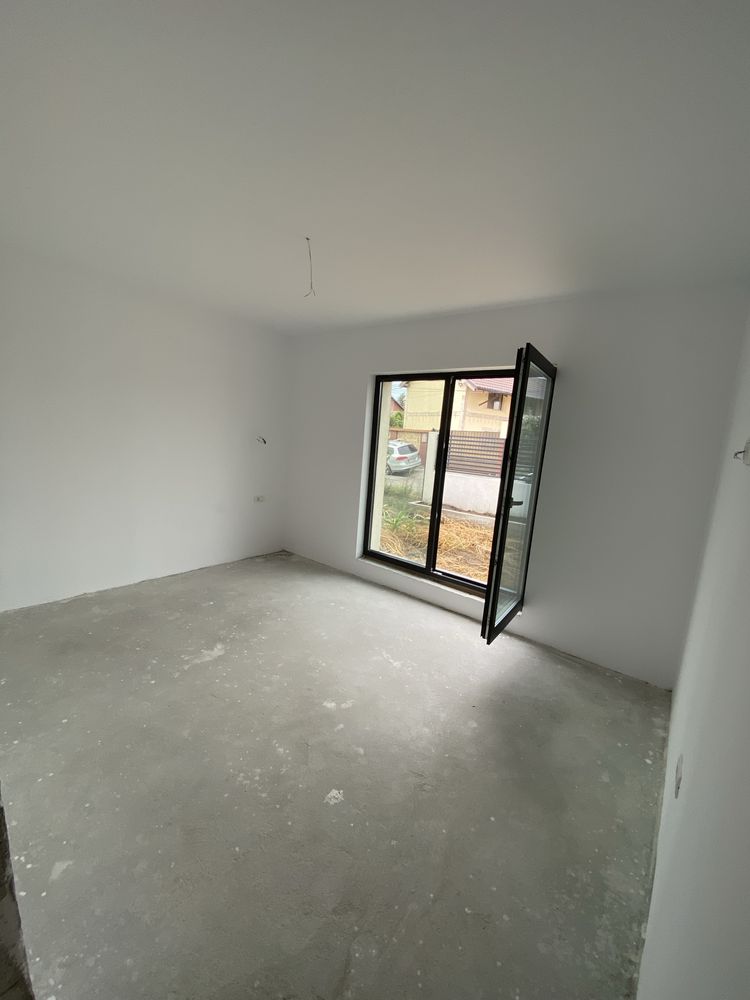Proprietar: Casa de vânzare ,racordata la toate utilitatile !