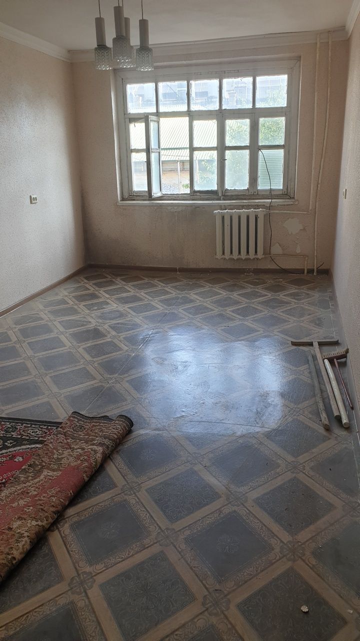 Продается 4 х комнатная квартира Чевар
