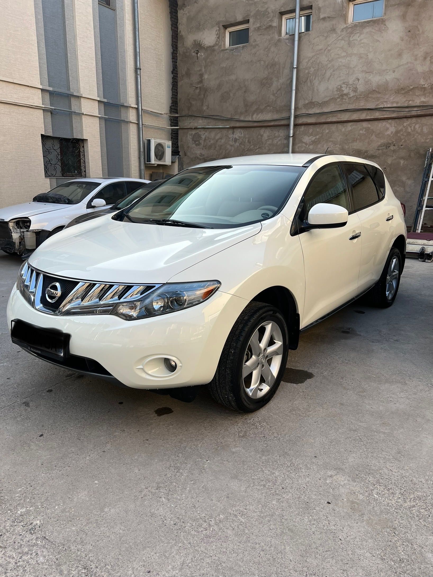 Nissan Murano белый