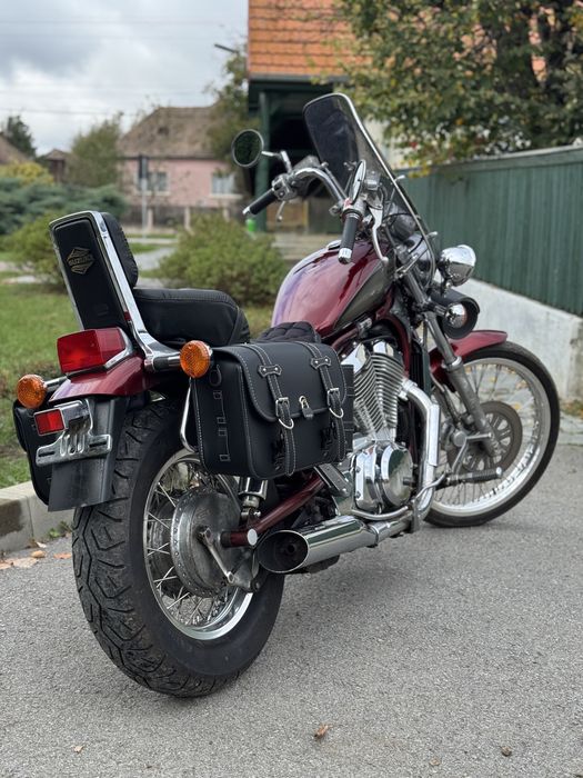 Suzuki Intruder VS800