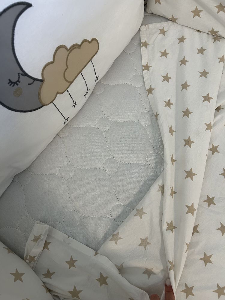 Бебешко/детско легло с матрак и спално бельо