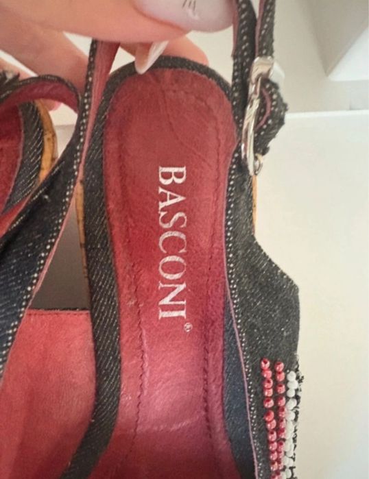 Sandale cu toc din lemn Rasconi