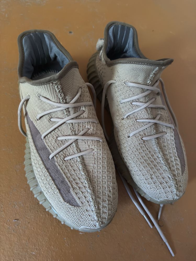 Адидас yeezy оригинал с европы . Размер 43