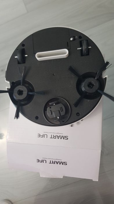 Vand mini aspirator robot Smart Life .