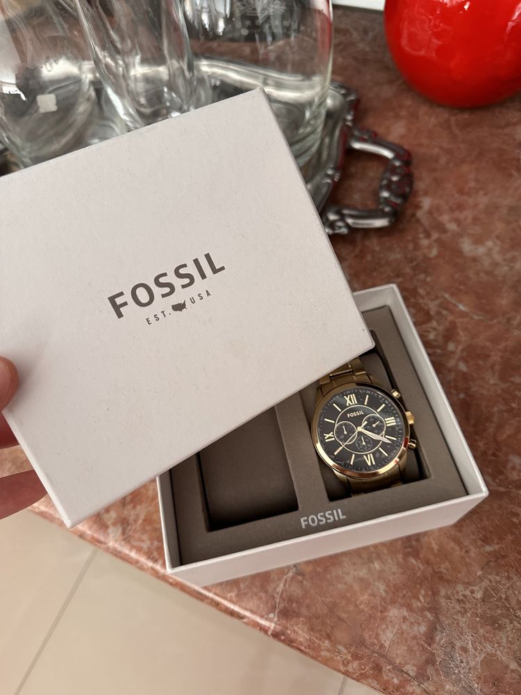 Ceas barbatesc fossil noi