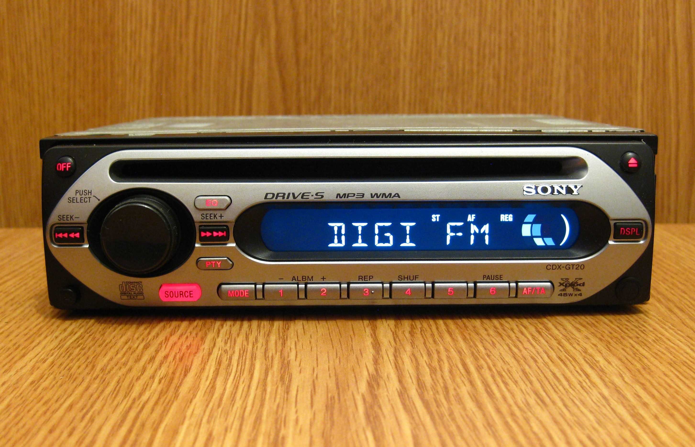 Radio CD USB MP3 Bluetooth auto Sony Pioneer Alpine Philips