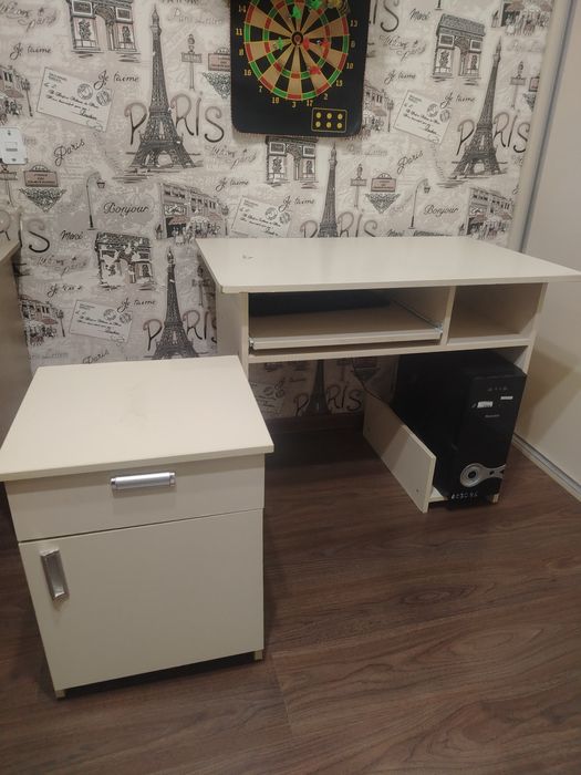 Компьютерный стол + тумбочка