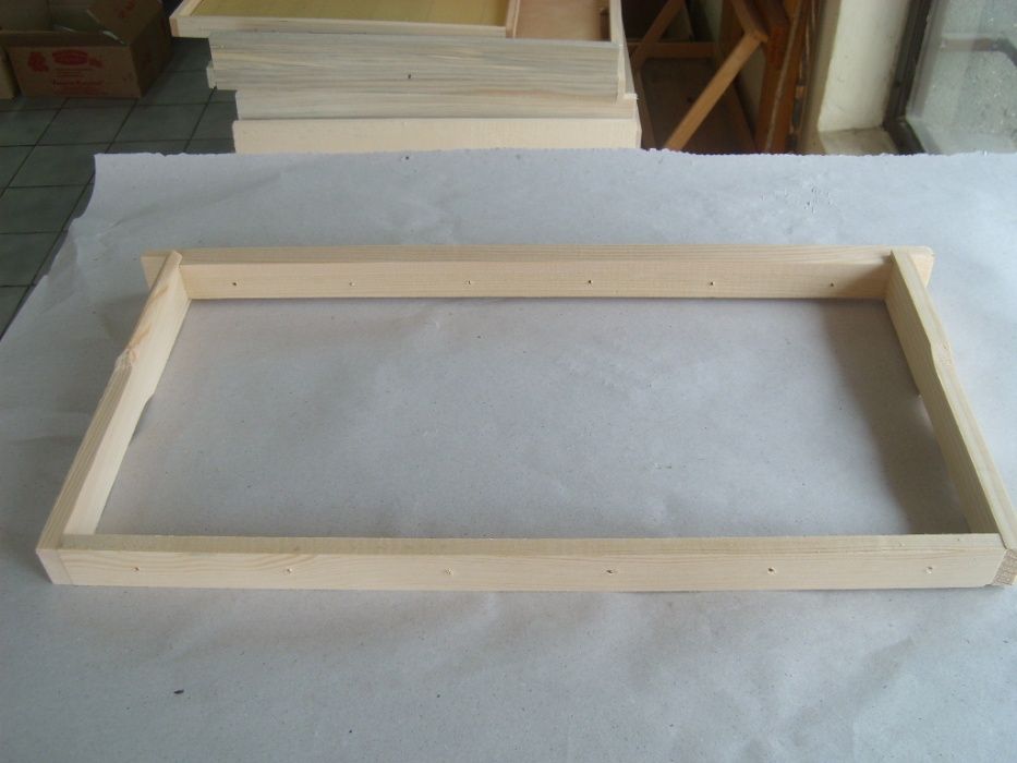 Дървени рамки за кошери - сглобени, обтелени, готови за употреба