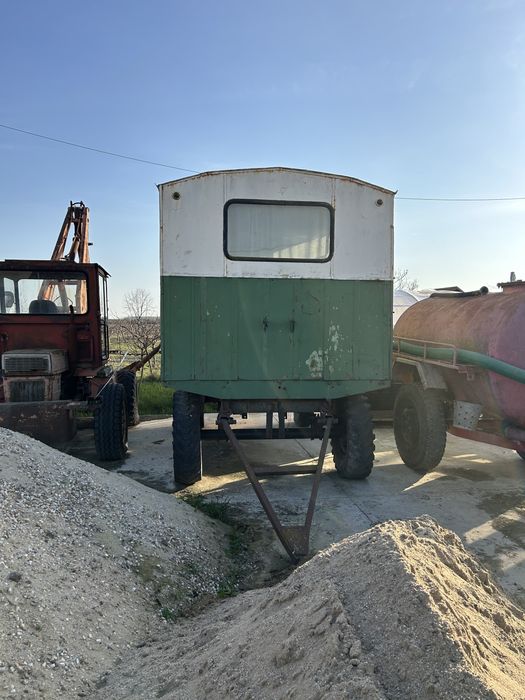 Vand remorca transport persoane!