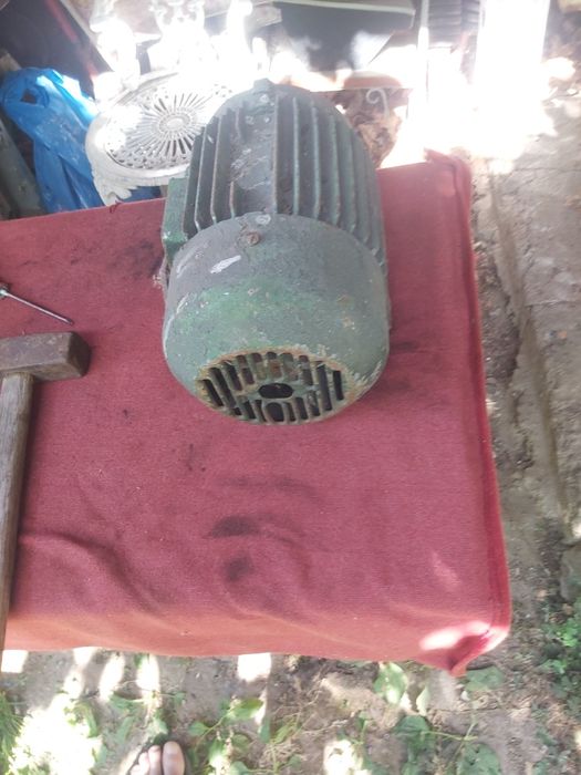 Motor electric trifazat