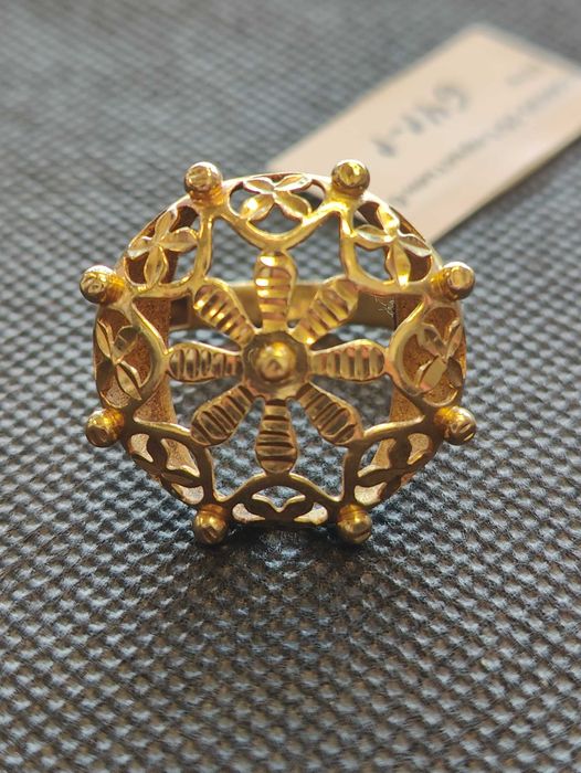 Златен дамски пръстен 6.32гр-14к