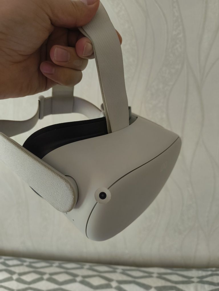 Продам шлем vr oculus quest 2